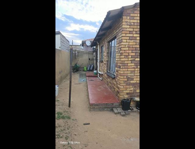 2 BEDROOM HOUSE FOR SALE IN TEMBISA
